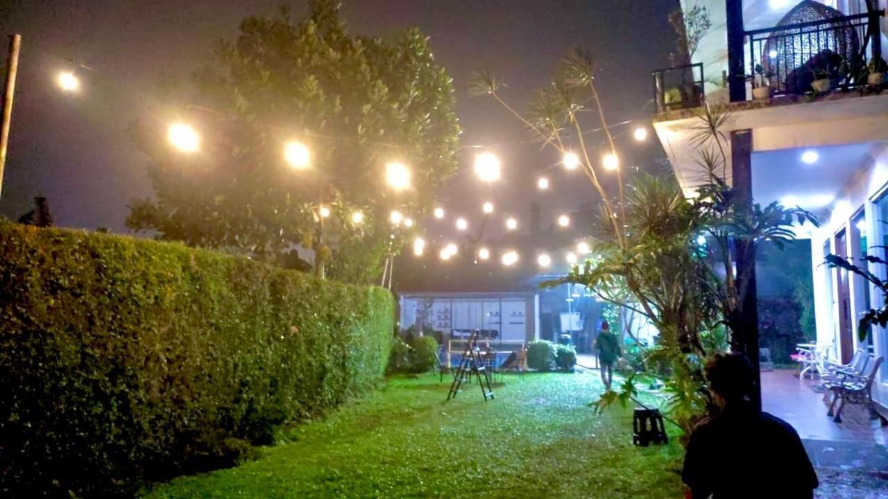 Avilla Puncak Exterior photo