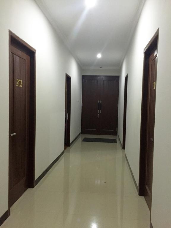 Avilla Puncak Exterior photo